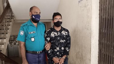 আদালতে রাকিবুল্লাহ