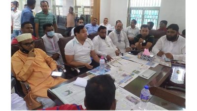 মতবিনিময় সভায় বক্তব্য দিচ্ছেন মেয়র