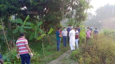 সড়কের পাশে জমিতে পড়ে ছিল সবজি ব্যবসায়ীর লাশ