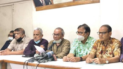 সংবাদ সম্মেলনে রুহুল কবির রিজভী