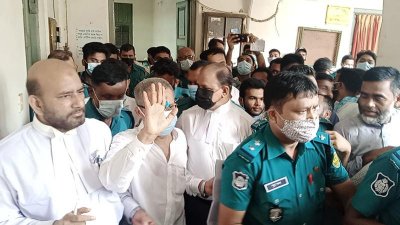 আদালতে লুৎফুজ্জামান বাবর (ছবি: মেহেদী হাছান জয় )
