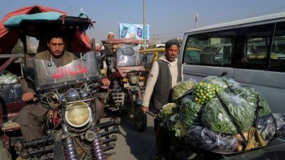 আফগানিস্তানে অর্থনৈতিক বিপর্যয়ের হুঁশিয়ারি দিয়েছে আইএমএফ