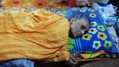 ভরণপোষণ না দেওয়ায় ছেলেমেয়ের বিরুদ্ধে আদালতে মামলার আবেদন করেছেন ৭৫ বছরের বৃদ্ধা জাহানুর বেগম