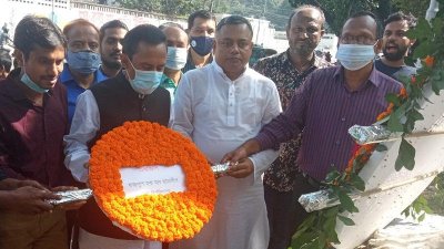 মিজান স্মরণে নির্মিত ভাস্কর্যে ফুল দিয়ে ছাত্রলীগের শ্রদ্ধা নিবেদন
