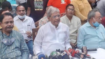 ঠাকুরগাঁও শহরের কালিবাড়ি নিজ বাসভবনে মির্জা ফখরুল ইসলাম আলমগীর
