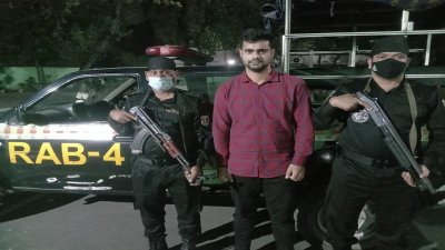 সহকর্মীর ছবি এডিট করে পর্ন বানানোর অপরাধে যুবক আটক