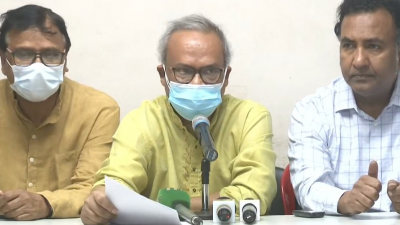 সংবাদ সম্মেলনে বক্তব্য রাখছেন রুহুল কবির রিজভী