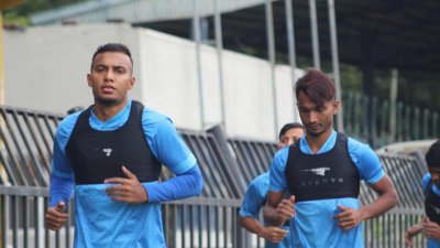 বৃষ্টিতে আজও খেলা হচ্ছে না বাংলাদেশের