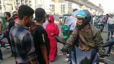 দ্বিতীয় দিনে ধর্মঘট, ভোগান্তি চরমে (ফটো স্টোরি)