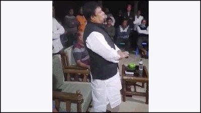 নেতাকর্মীদের উদ্দেশে বক্তব্য দেন যুবলীগের প্রেসিডিয়াম সদস্য হাবিবুর রহমান পবন