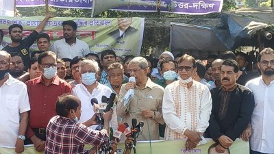 জ্বালানি ও ভাড়া বাড়ানো সরকারের সাজানো খেলা: মির্জা ফখরুল