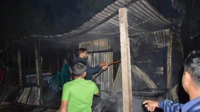কুমিল্লার মেঘনায় নৌকার চেয়ারম্যান প্রার্থীর অফিসে ভাঙচুর-অগ্নিসংযোগ