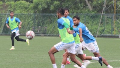 জামালদের দৃষ্টি এখন শ্রীলঙ্কার চারজাতি ফুটবল প্রতিযোগিতায়।