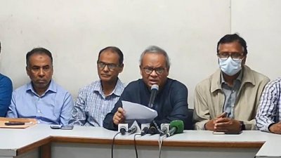 দলের কেন্দ্রীয় কার্যালয়ে সংবাদ সম্মেলনে রুহুল কবির রিজভী