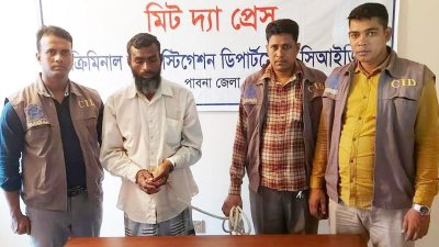 নাটোর থেকে গ্রেফতার তেজেম মোল্লা