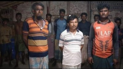 ফেরত আসা জেলেরা