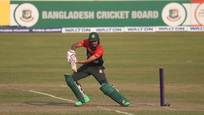 নাঈম শেখ ৫০ বলে করেন ৪৭ রান