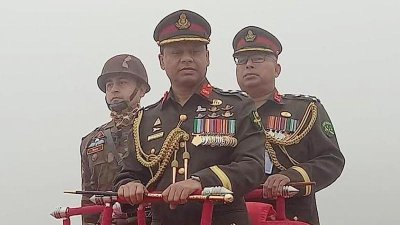 সেনাবাহিনী প্রধান জেনারেল এস এম শফিউদ্দিন আহমেদ