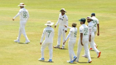 বাংলাদেশ-পাকিস্তান টেস্টের তৃতীয় দিন আজ।