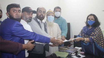 কামরুল ইসলাম বাবুর পক্ষে মনোনয়ন ফরম সংগ্রহ করেন সংগঠনটির যুগ্ম আহ্বায়ক হুমায়ুন কবির