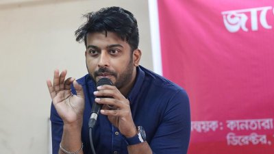 চিত্রনায়ক শিপন মিত্র