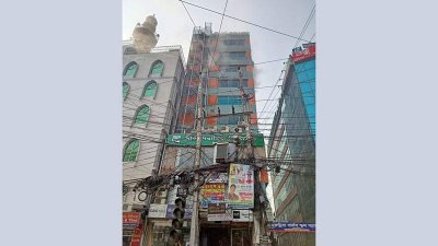 বাংলামোটরে আরকে টাওয়ারে আগুন