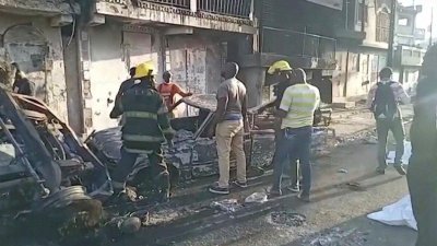 উদ্ধার অভিযান চলছে বলে জানিয়েছেন স্থানীয় কর্মকর্তারা