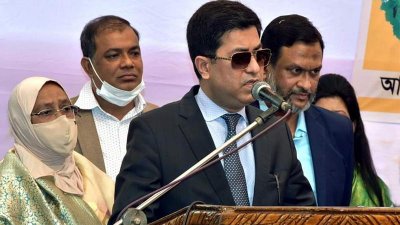 অনুষ্ঠানে বক্তব্য দিচ্ছেন শেখ ফজলে নূর তাপস