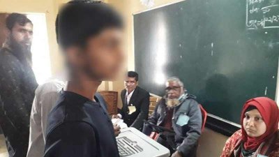কেন্দ্র থেকে আটক করা হয় তাকে