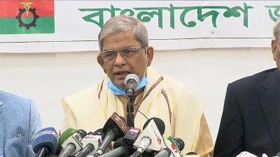 অনুষ্ঠানে বক্তব্য রাখছেন মির্জা ফখরুল ইসলাম আলমগীর