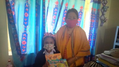 নিজ ভাষায় বই পেলো ক্ষুদ্র নৃগোষ্ঠীর শিক্ষার্থীরা
