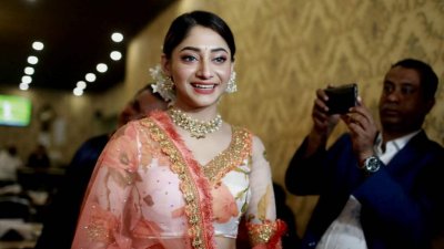 সংবাদ সম্মেলনে পূজা চেরী