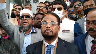সৈয়দপুর বিমানবন্দরে নেতাকর্মীদের উদ্দেশে বক্তব্য দেন জিএম কাদের