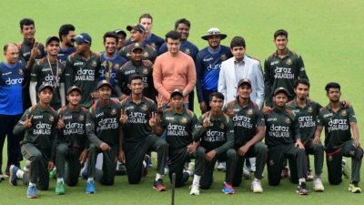 ভারতে তিন দলের টুর্নামেন্টে চ্যাম্পিয়ন হওয়ার পর বাংলাদেশ যুব দল