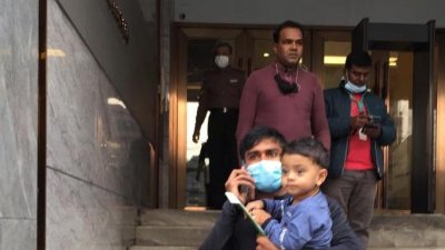 সব কিছু ভুলে মাঠে নেমেছেন মিরাজ