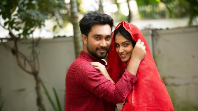 একটি দৃশ্যে জোভান ও ফারিণ
