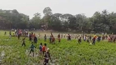 কিশোরগঞ্জে দুই গ্রামবাসীর সংঘর্ষ
