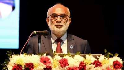 সভায় বক্তব্য রাখছেন মৎস্য ও প্রাণিসম্পদমন্ত্রী শ ম রেজাউল করিম