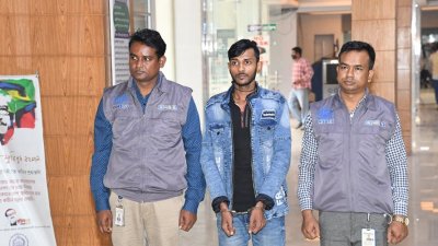 স্বামীর সঙ্গে দুই নারীর সম্পর্ক জেনে যাওয়াই কাল হলো মুক্তার