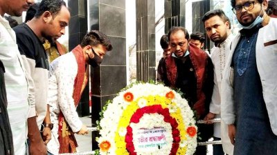 নিহত ১২ ছাত্রলীগ নেতার কবরে ফুল দিয়ে শ্রদ্ধা নিবেদন