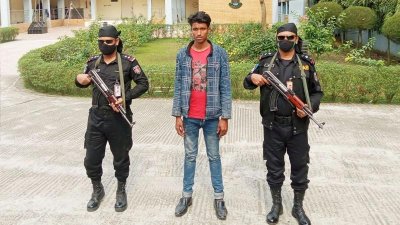গ্রেফতার স্বামী জাকারিয়া মিয়া