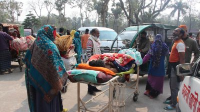 হাসপাতালে ভিড় বাড়ছে করোনা রোগীর