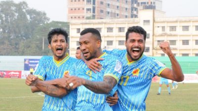 আবাহনীর গোল উদযাপন
