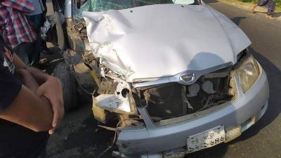 দুর্ঘটনাকবলিত প্রাইভেট কার