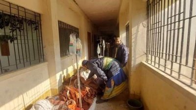 হাসপাতালে ভর্তি হয়েছেন অসুস্থ মুসল্লিরা