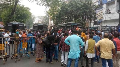 পুলিশের সঙ্গে বিজেপি কর্মীদের সংঘর্ষের ঘটনা ঘটে। ছবি সংগৃহীত