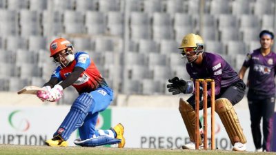 মিরাজের শেষ ওভারের জাদুতে শিরোপা স্বপ্ন বেঁচে থাকলো চট্টগ্রামের