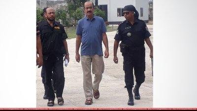 র‌্যাবের হাতে গ্রেফতার লোকমান হোসেন ভুঁইয়া (ফাইল ফটো)