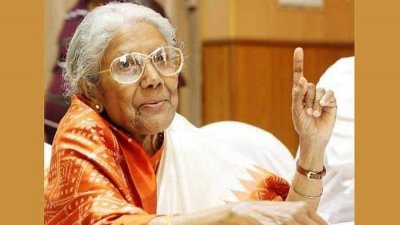 সন্ধ্যা গেয়েছিলেন বঙ্গবন্ধুকে নিয়ে মায়াময় সেই গান