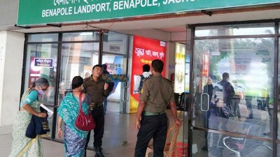 বেনাপোলে ভ্রমণ খাত ও বন্দর টার্মিনাল ফি থেকে অর্থ আদায় স্থবির